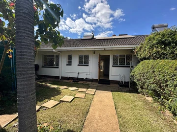 2 Bedroom Flat & Apartment