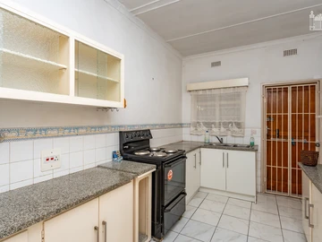 2 Bedroom Garden Flat