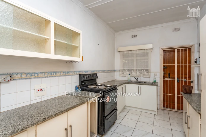Garden Flat To Rent In Avondale west