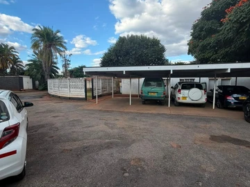 2 Bedroom Flat & Apartment