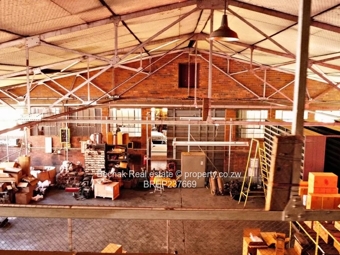 Warehouse and workshop for sale in Belmont 