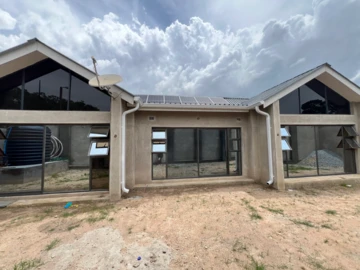 3 Bedroom Garden Flat