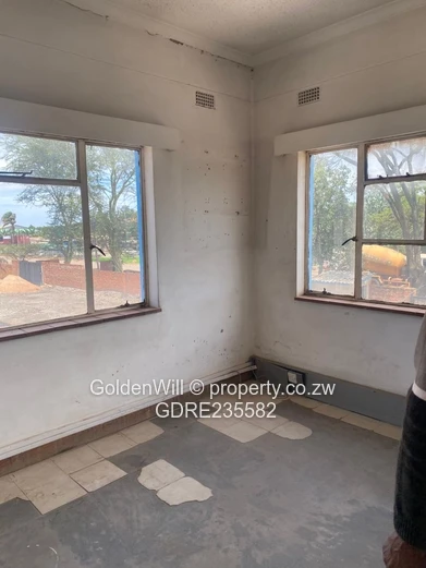 Bluffhill Warehouse for Rental in Madokero 