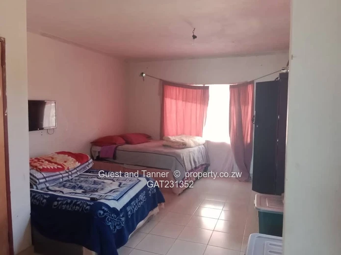 3-Bedroom House for Sale in Chitungwiza Unit L – Council Cession with Community Borehole Access