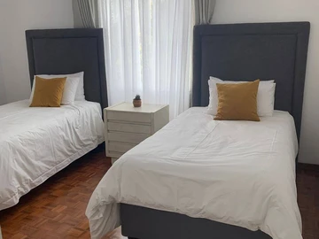 3 Bedroom Flat & Apartment