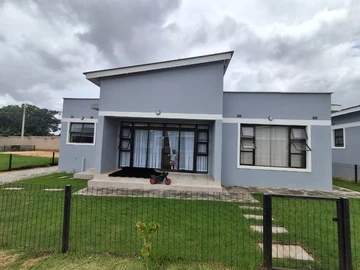 3 Bedroom Garden Flat