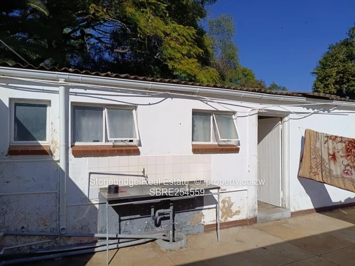3 Bedroom House in Hillside For Sale