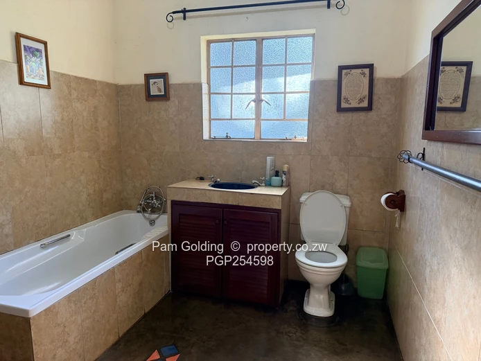 Stunning Property in Old Victoria Falls