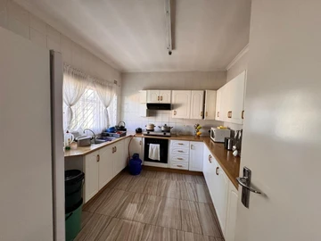 3 Bedroom Garden Flat