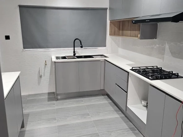 3 Bedroom Flat & Apartment