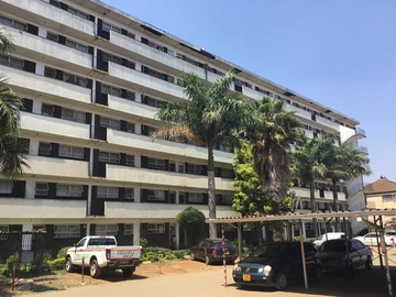 2 Bedroom Flat & Apartment