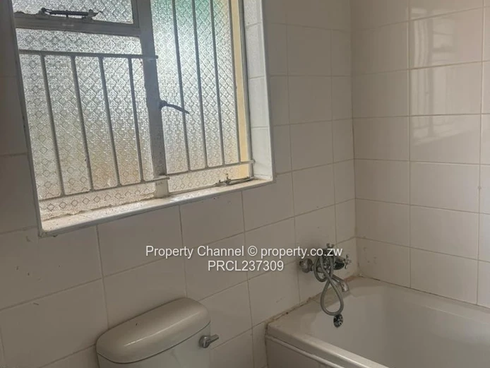 Spacious 3-Bed —Prime Location!