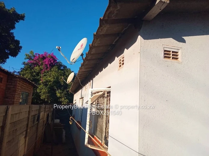 Kuwadzana 1 House for sale!