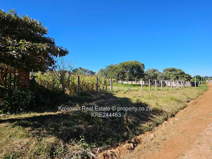 Marondera 2016m² Stand — Main Road Frontage & Subdivision Potential