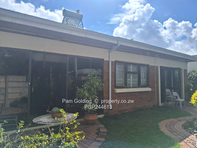 Charming 3 Bedroom Townhouse Newlands