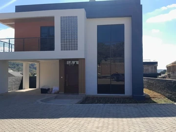 8 Unit Townhouse Complex