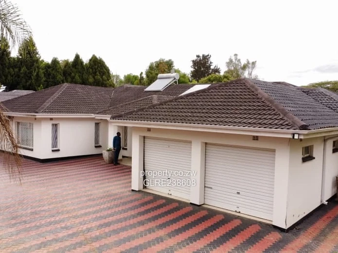 Luxurious 5-Bedroom House for Rent in Highlands