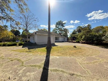 Solid neat family home!!!