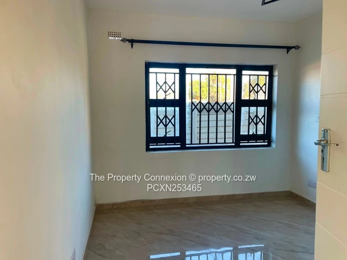 Modern 3-Bedroom Executive Apartment in Tynwald – Prestigious Gated Community