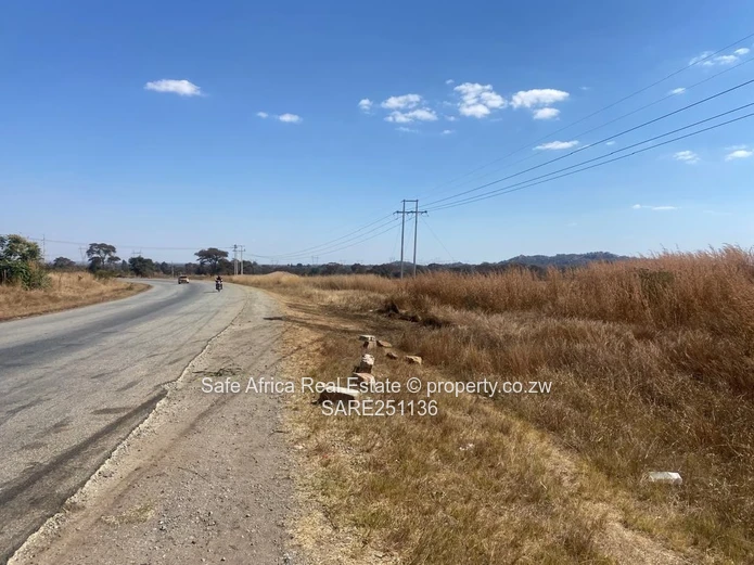 6 Hectares Plot Bulawayo Road Frontage Vacant Land For Sale-Opposite Kyntre Estates Just After Famil