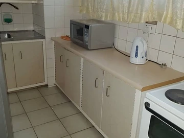 2 Bedroom Flat & Apartment