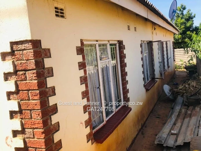 Income Generating 4 Bed House in Unit L, Chitungwiza