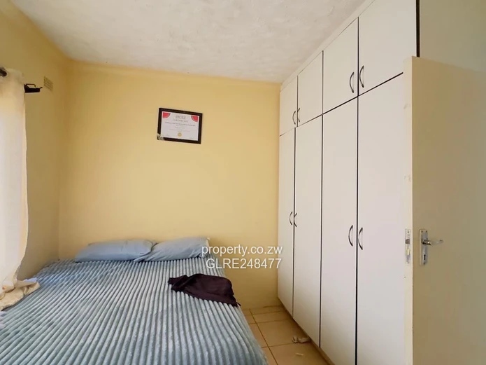 Spacious 4-Bed Walled Home in New Marlborough — Solar & Tank