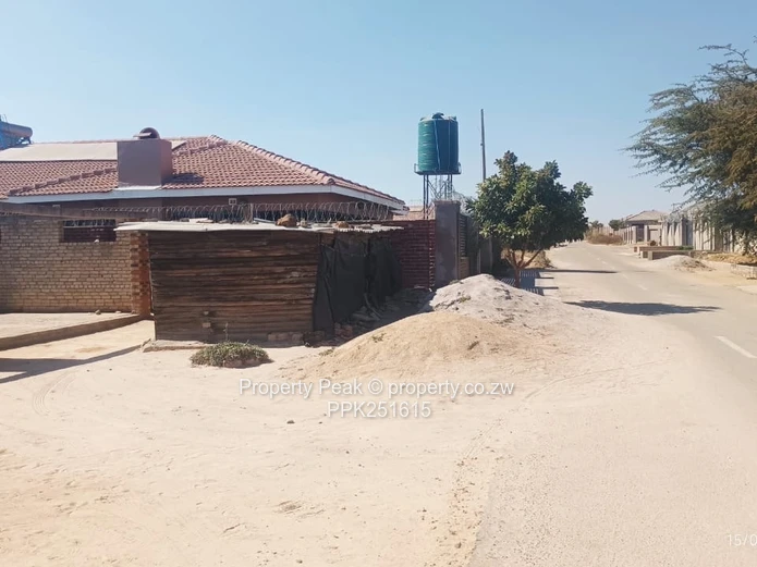 Adelaide Park: Incomplete 3-Bed , Garage, Main En-Suite