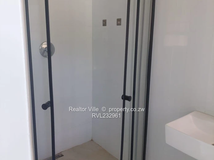 3-Bed Spacious Garden Flat To Let