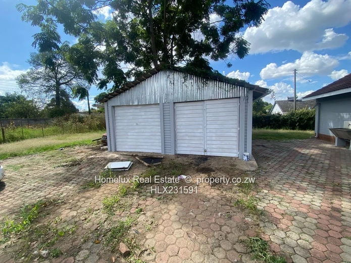 Spacious 3-Bedroom Home with Garage and Garden