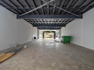 Shop & Retail Property