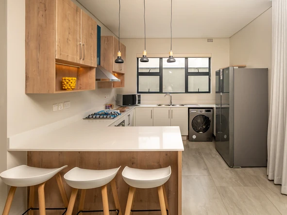 3 Bedroom Flat & Apartment