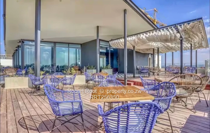 Modern, Stylish1 Bed Apartment in Rosebank (Sole Mandate)