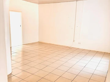 3 Beds Garden Flat