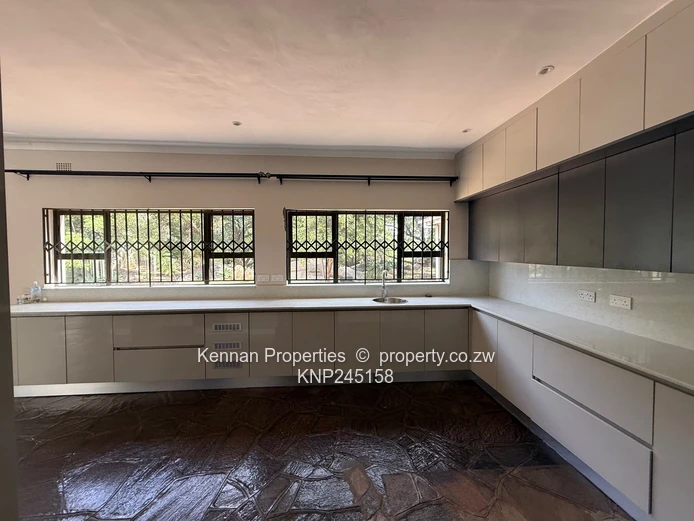 Spacious family home with attached 3 bedroom cottage