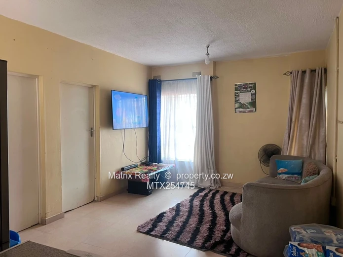 3 Bed Flat for Sale in Glen Norah