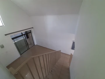 2 Bedroom Flat & Apartment