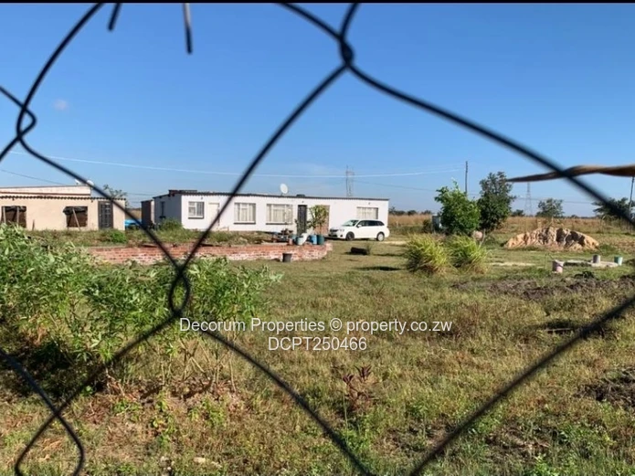 Prime 3173 m² Residential Stand with a 3 roomed cottage for Sale in Norton