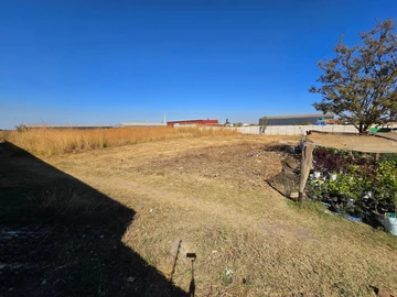 Commercial & Industrial Land