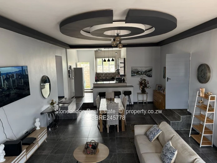 Modern 3 Bedroomed Townhouse in Burnside for sale