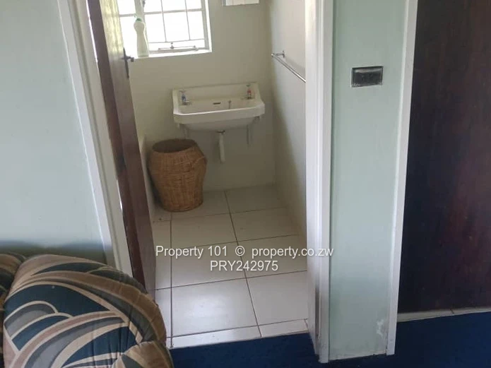 Exquisite Nyanga-MOUNTAIN LIVING FORSALE 120k