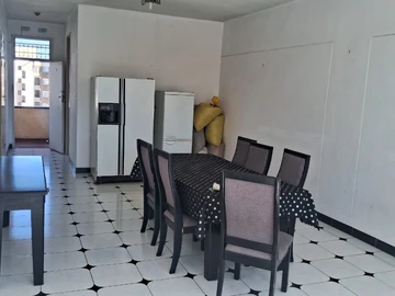 2 Bedroom Flat & Apartment