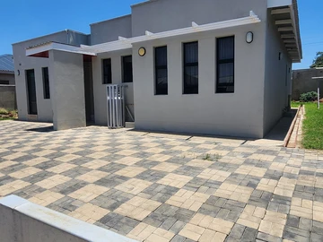 Charming 3-Bedroom Home in Greendale North with Borehole