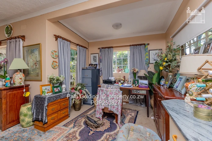 Beautiful Family Home with Cottage  (Sole Mandate)