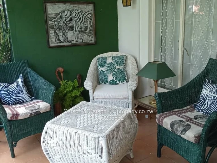 Elegant and secure fully furnished duplex apartment in Avondale 