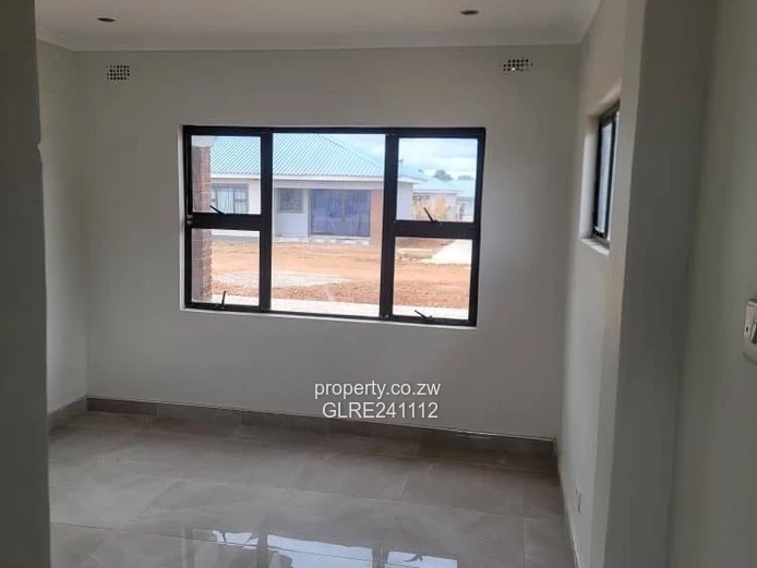 Neat n spacious 3BEDS newly builty CLUSTER APARTMENT TO LET 