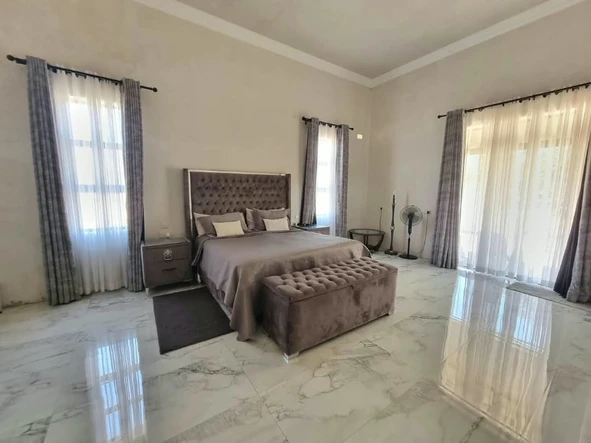 7 Bedroom House