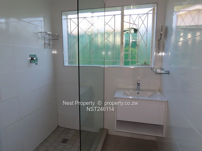 2-Bedroom Garden Flat to Rent in Greystone Park