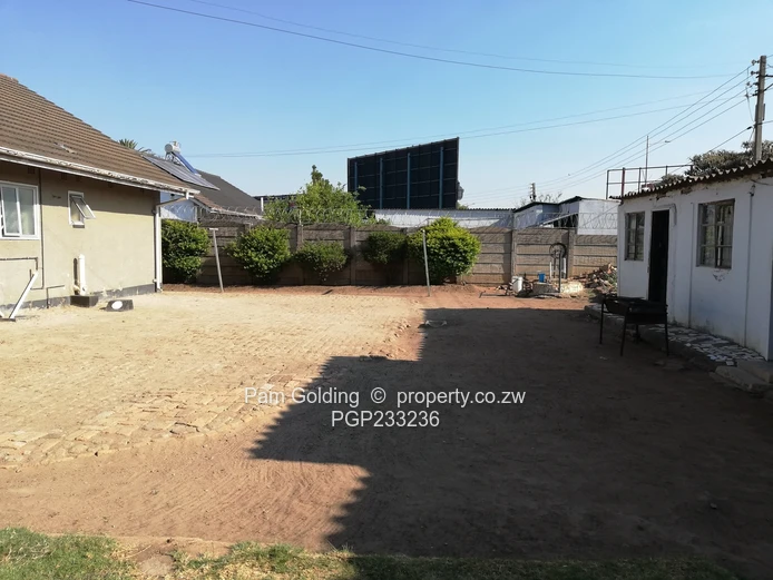 3 bedroomed house in Braeside