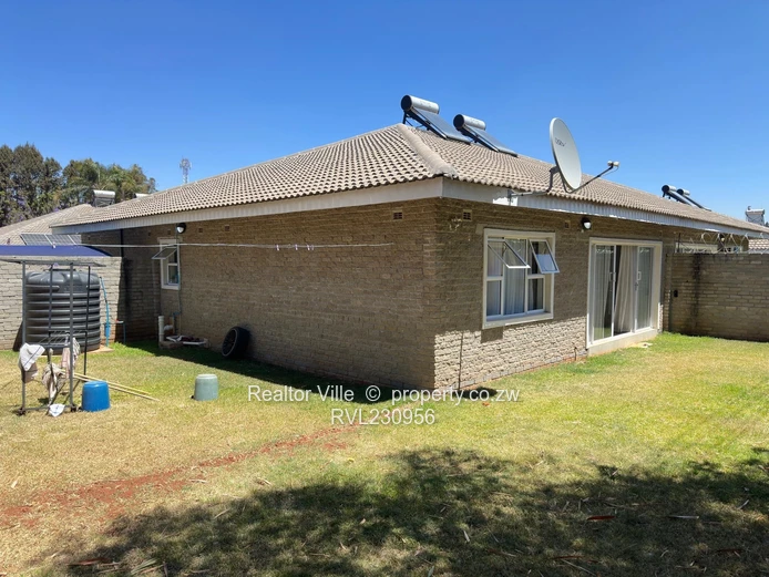 Modern Cluster Flat to Let